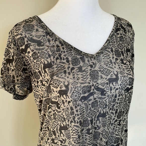 Mudd Patterned Top - Picture 2 of 6